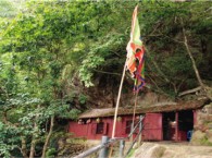 Vua Trần Soạn Sách